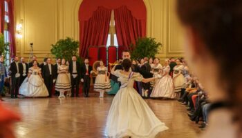 Journées du patrimoine : On a rencontré des passionnés de reconstitution historique, façon « Chronique des Bridgerton »